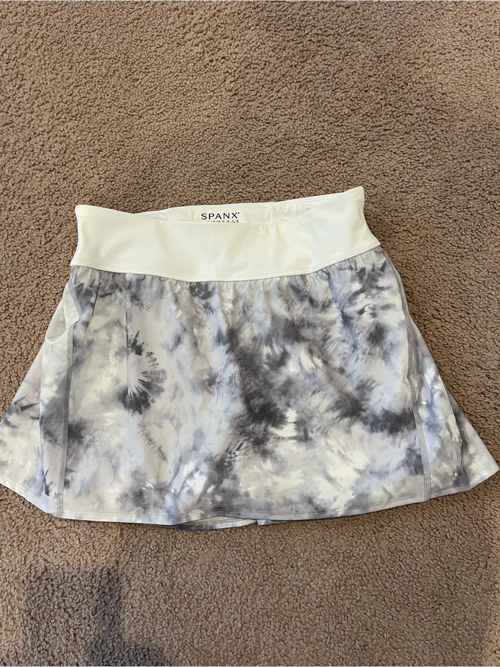SPANX Get Moving Tie Dye Pleated Athletic Skort Large